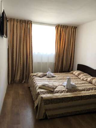 Мотели Izvorul Rece Sinaia Синая Стандартный двухместный номер с 2 отдельными кроватями-5
