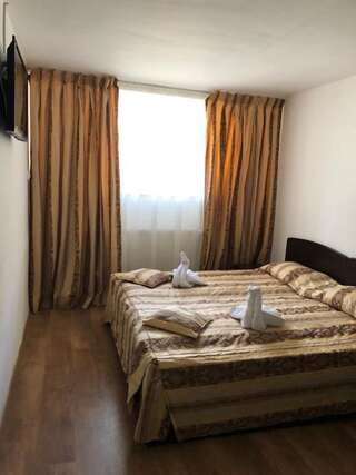 Мотели Izvorul Rece Sinaia Синая Стандартный двухместный номер с 2 отдельными кроватями-9